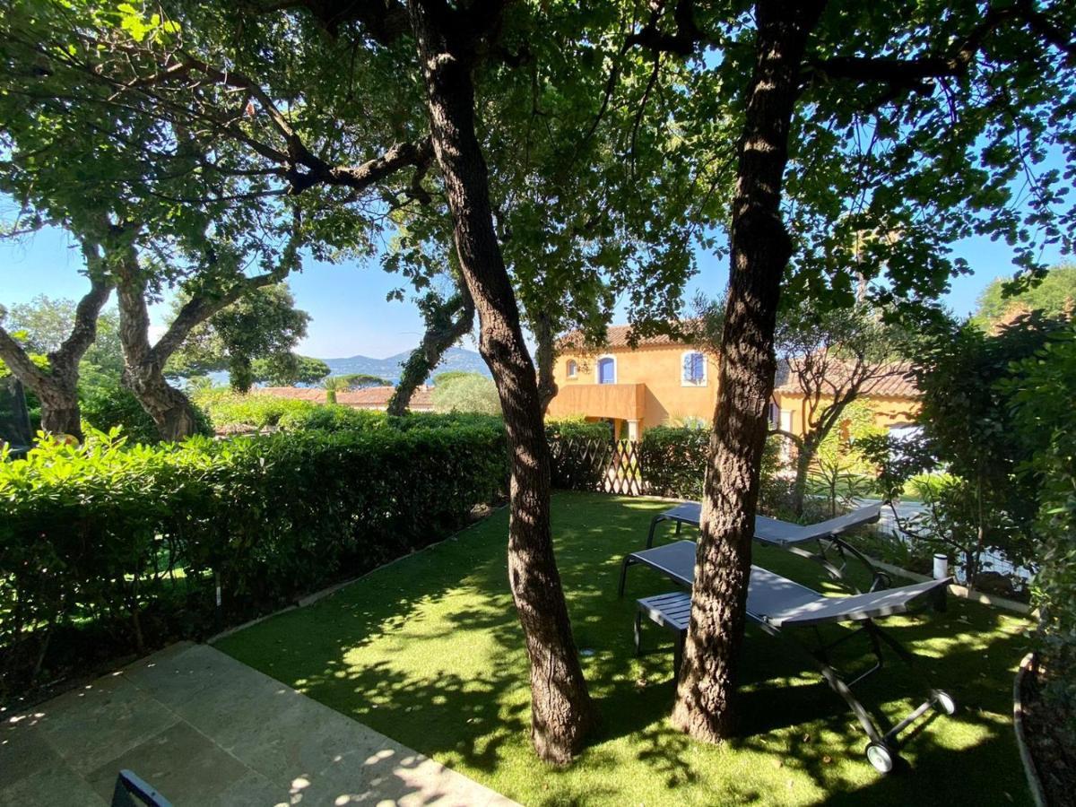 Villa Vue Mer Donnant Sur Le Golfe De St Tropez, 2 Chambres, 6 Pers, Piscine Commune Saint-Tropez Exterior photo